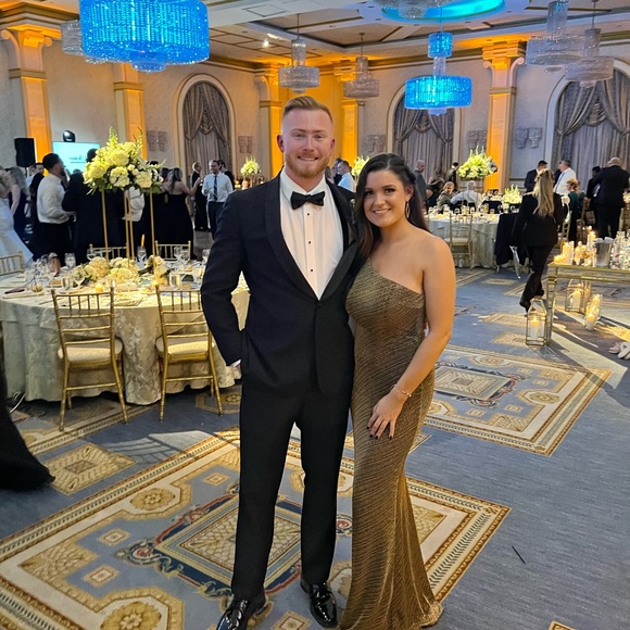 Meet your Posher, Elizabeth - Picture 3 of 3